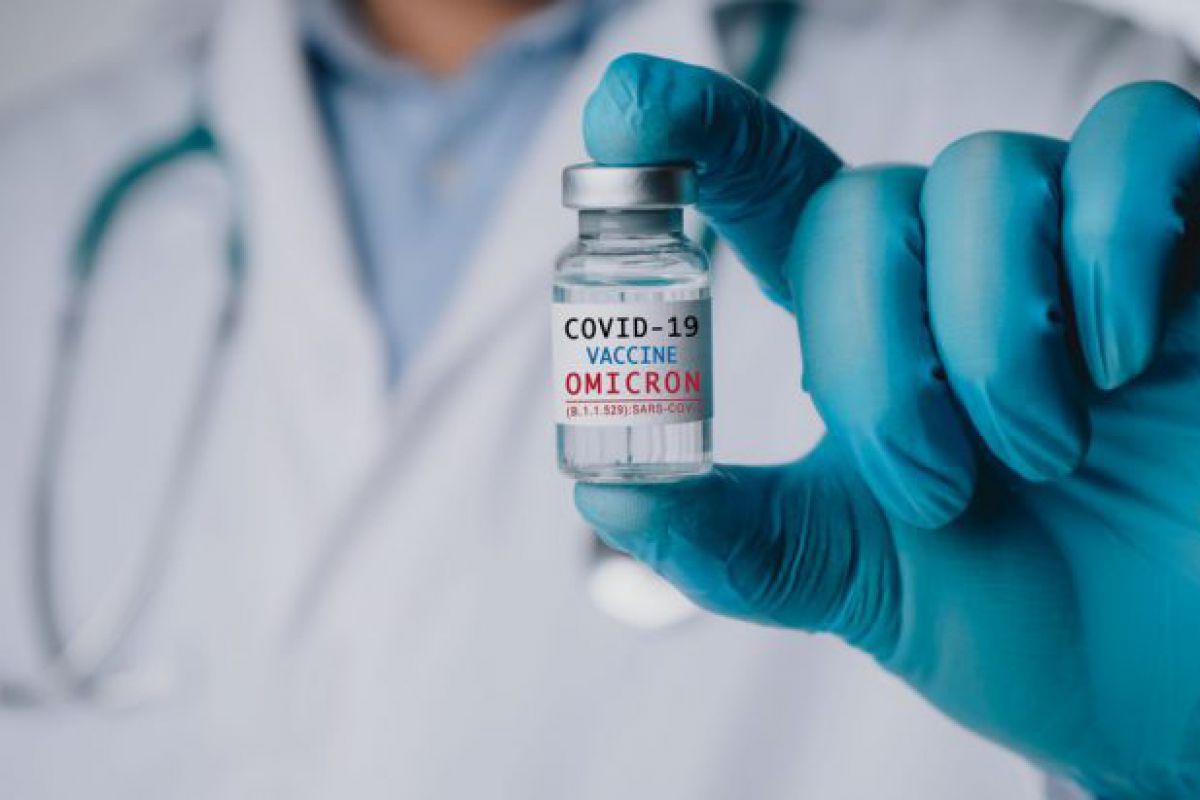 Третє щеплення проти коронавірусу:  як отримати бустерну дозу та що з COVID-сертифікатом